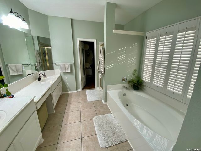 256 Las Brisas, Seguin, TX 78155