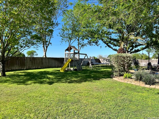 256 Las Brisas, Seguin, TX 78155