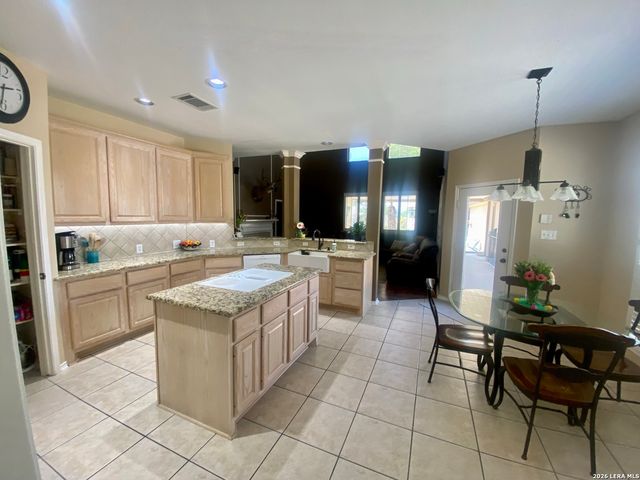 256 Las Brisas, Seguin, TX 78155