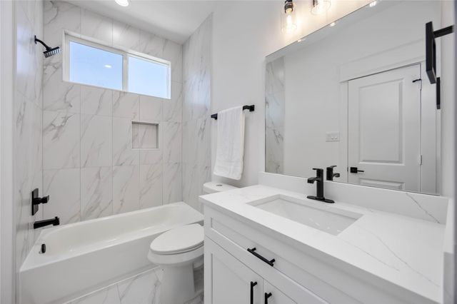 1941 Knoll Square Drive, Houston, TX 77080