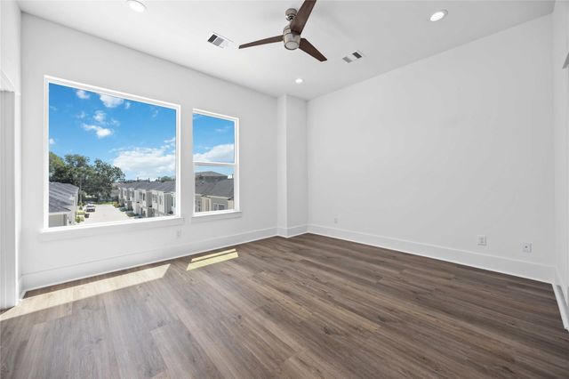 1941 Knoll Square Drive, Houston, TX 77080