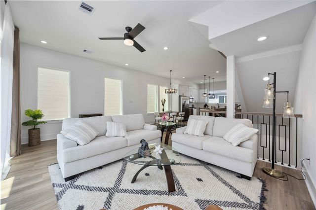 1941 Knoll Square Drive, Houston, TX 77080