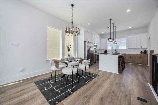 1941 Knoll Square Drive, Houston, TX 77080