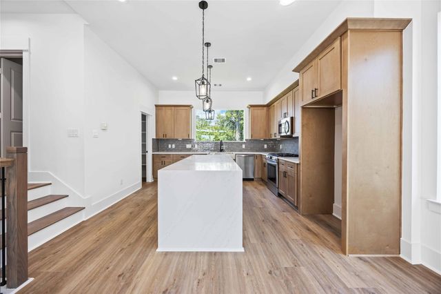 1941 Knoll Square Drive, Houston, TX 77080