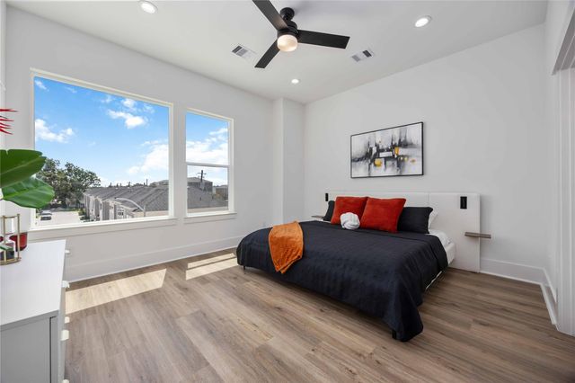 1941 Knoll Square Drive, Houston, TX 77080