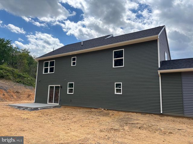 200 GRACE ANN CT, Fayetteville, PA 17222