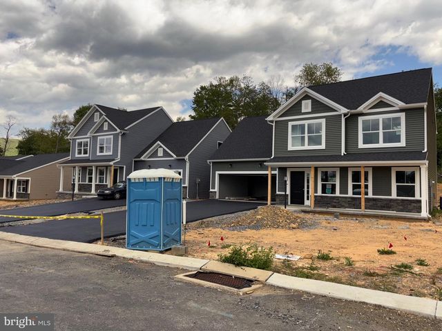 200 GRACE ANN CT, Fayetteville, PA 17222