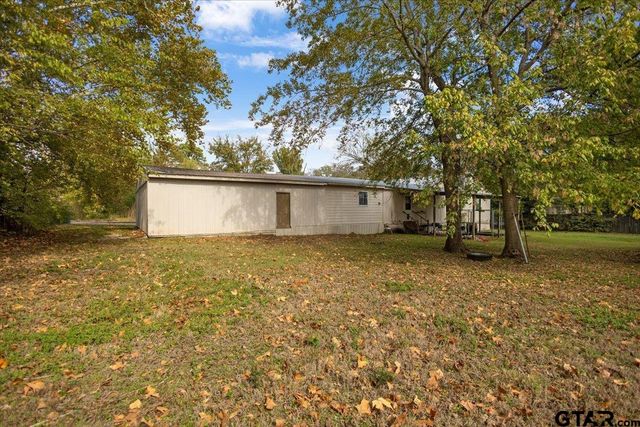 204 W Tarbutton Street, Troup, TX 75789