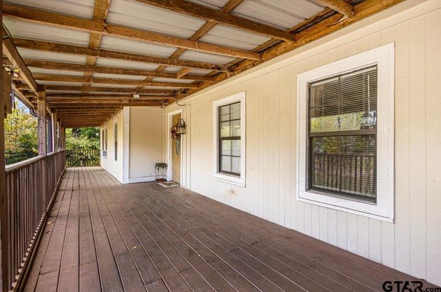 204 W Tarbutton Street, Troup, TX 75789