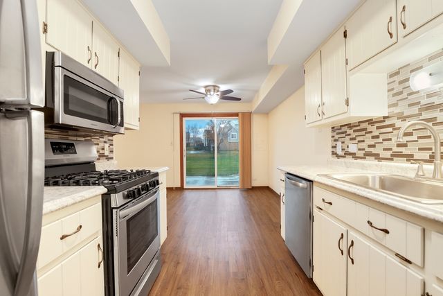 9322 W 141st Place, Orland Park, IL 60462