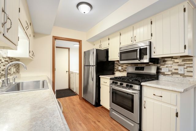 9322 W 141st Place, Orland Park, IL 60462