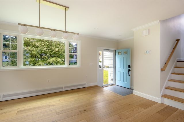 10 Knollwood Dr, Mattapoisett, MA 02739