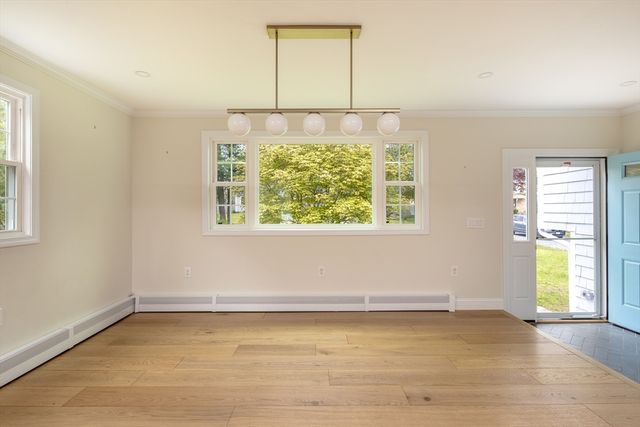 10 Knollwood Dr, Mattapoisett, MA 02739