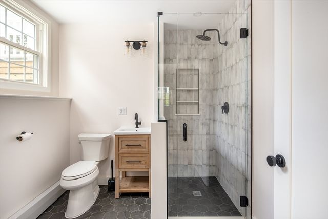 10 Knollwood Dr, Mattapoisett, MA 02739
