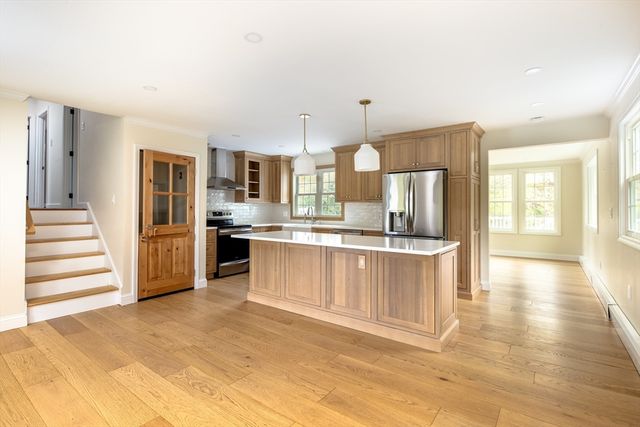 10 Knollwood Dr, Mattapoisett, MA 02739