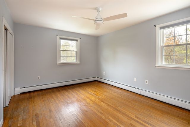10 Knollwood Dr, Mattapoisett, MA 02739