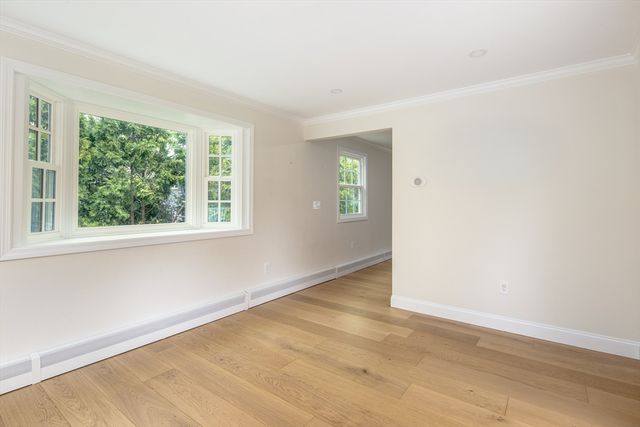 10 Knollwood Dr, Mattapoisett, MA 02739