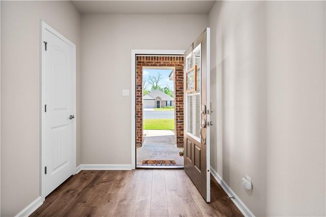 9193 WORTHINGTON Court, Alexandria, LA 71303