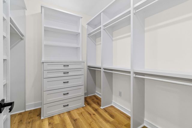 260 Wildwood Drive, Onalaska, TX 77360