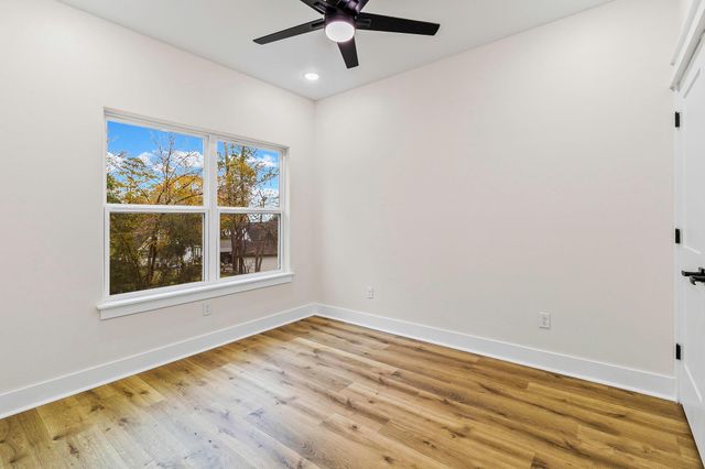 260 Wildwood Drive, Onalaska, TX 77360