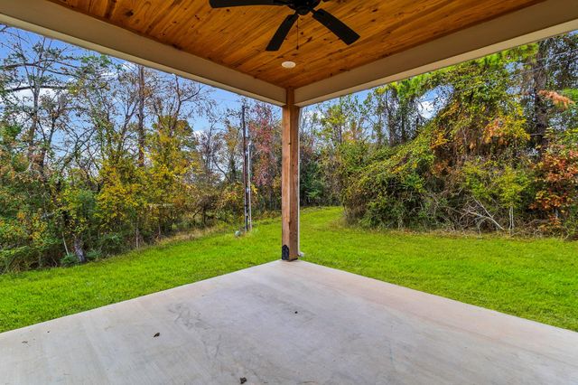 260 Wildwood Drive, Onalaska, TX 77360