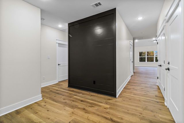 260 Wildwood Drive, Onalaska, TX 77360