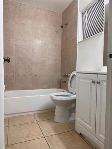 819 NE 214th Lane 1, Miami, FL 33179