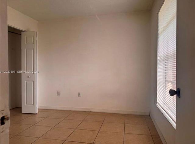 819 NE 214th Lane 1, Miami, FL 33179