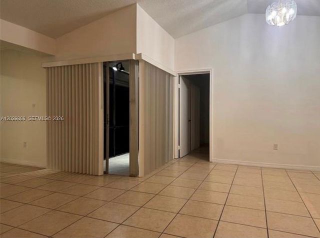819 NE 214th Lane 1, Miami, FL 33179