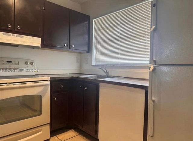 819 NE 214th Lane 1, Miami, FL 33179
