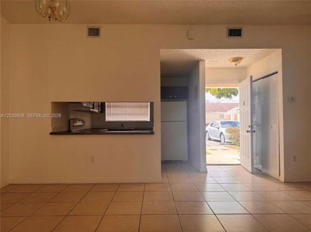 819 NE 214th Lane 1, Miami, FL 33179