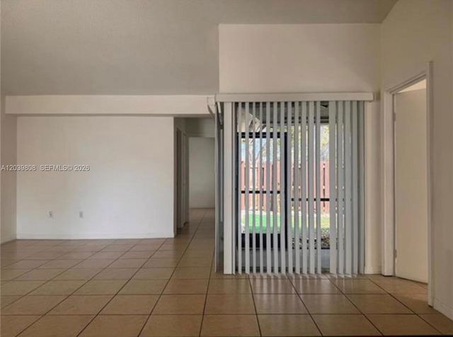 819 NE 214th Lane 1, Miami, FL 33179