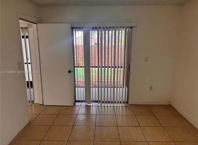 819 NE 214th Lane 1, Miami, FL 33179