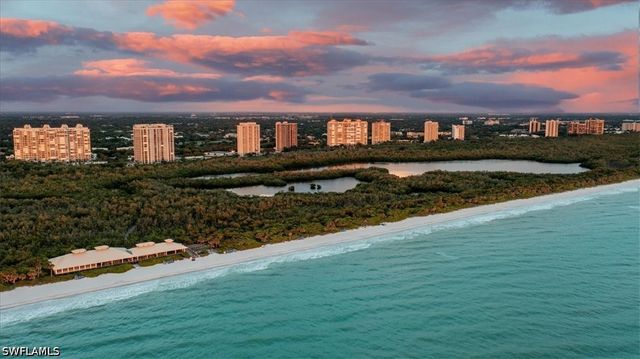 700 Bentwater CIR 104, Naples, FL 34108
