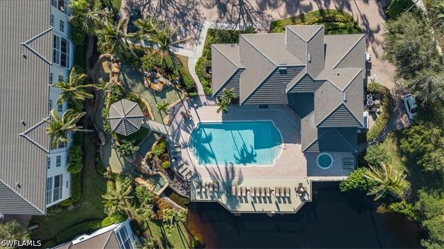 700 Bentwater CIR 104, Naples, FL 34108