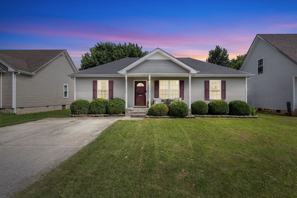 505 Fox Trot Dr, Clarksville, TN 37042