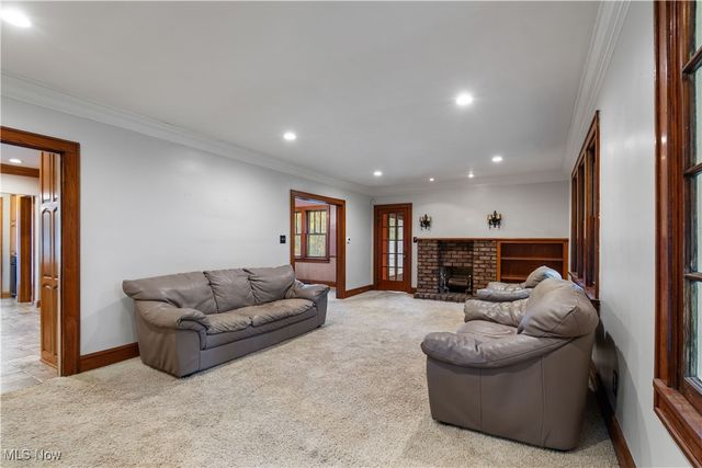 4698 Manchester Road, New Franklin, OH 44319