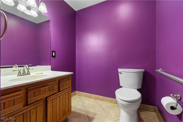 4698 Manchester Road, New Franklin, OH 44319