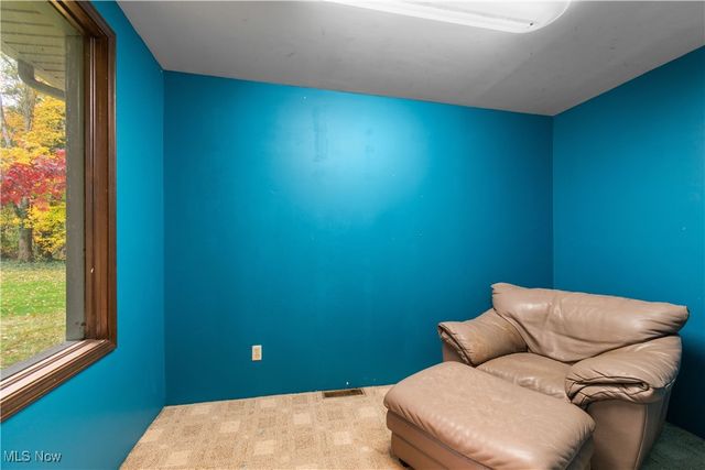 4698 Manchester Road, New Franklin, OH 44319