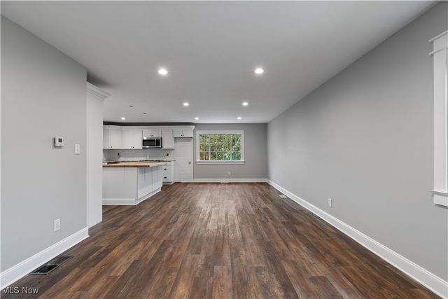 4698 Manchester Road, New Franklin, OH 44319