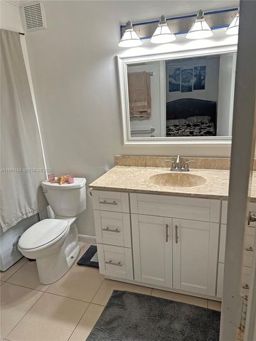 22 Crossings Circle E E, Boynton Beach, FL 33435