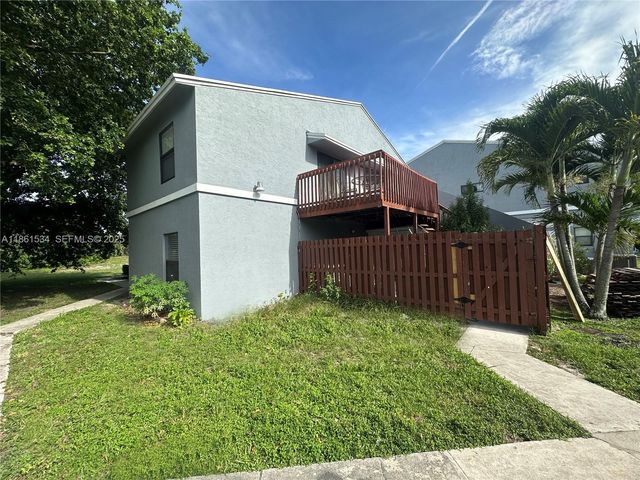 22 Crossings Circle E E, Boynton Beach, FL 33435