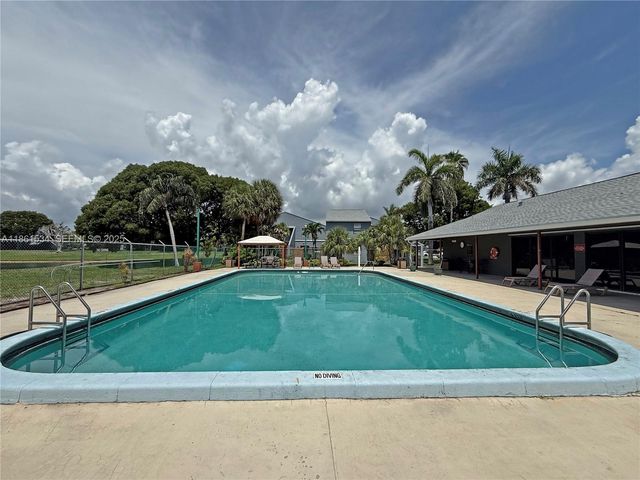22 Crossings Circle E E, Boynton Beach, FL 33435