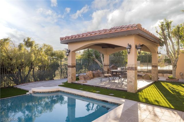 9513 Verlaine Court, Las Vegas, NV 89145