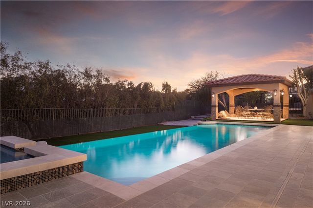 9513 Verlaine Court, Las Vegas, NV 89145