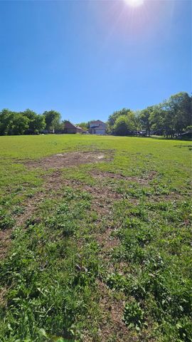 4350 Highland Street, Lancaster, TX 75134