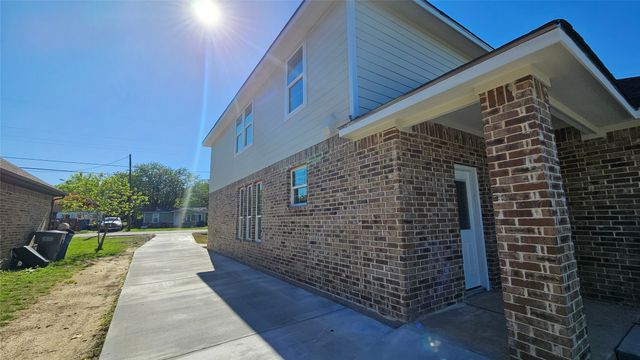 4350 Highland Street, Lancaster, TX 75134