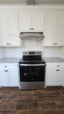 4350 Highland Street, Lancaster, TX 75134