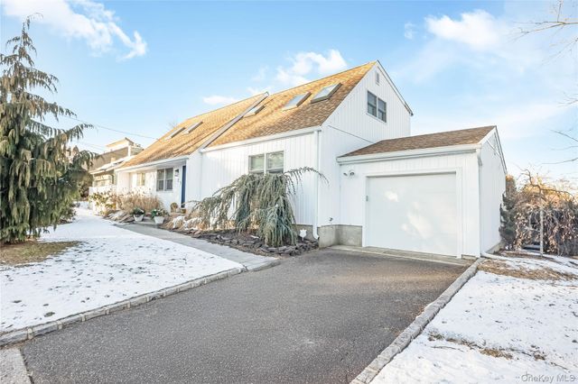 2 Martin Place, Northport, NY 11768