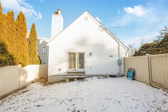 2 Martin Place, Northport, NY 11768